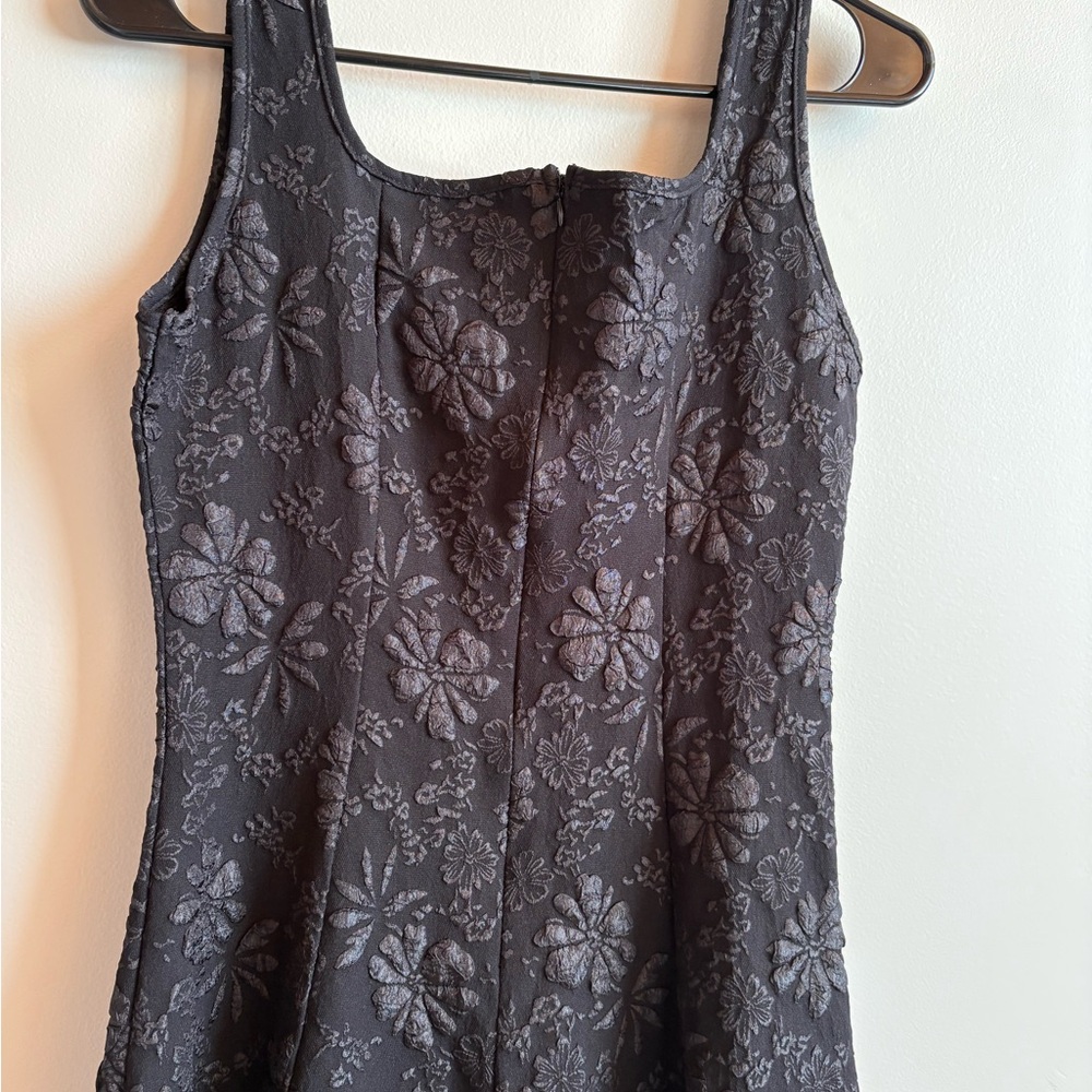 Black Floral-Texture Maxi Dress - Sleeveless Elegant Silhouette - Picture 2 of 5